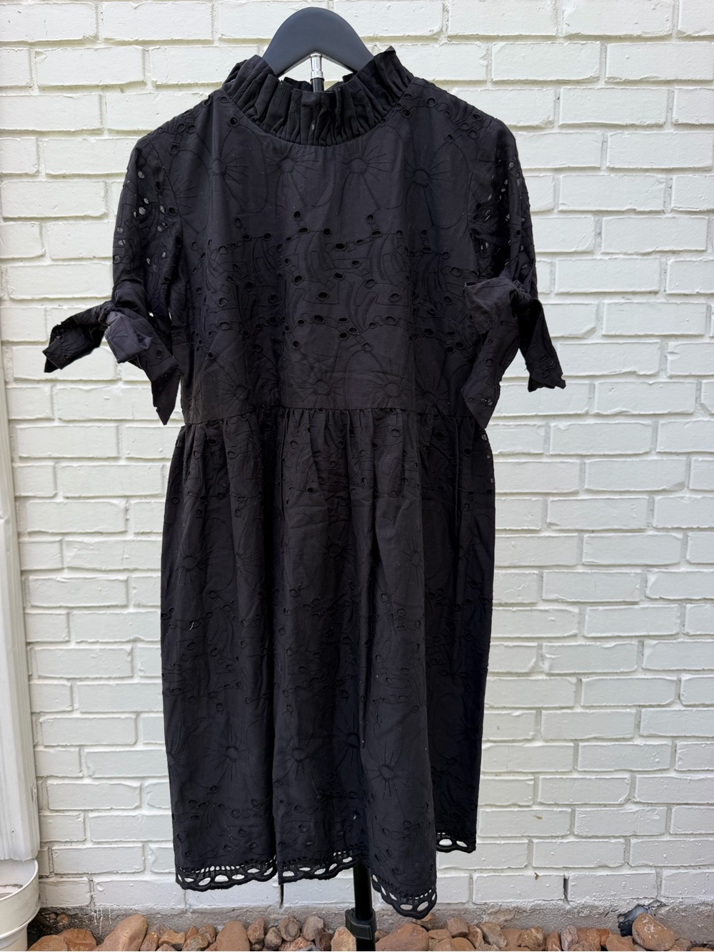 Elizabeth Wilson Black Eyelet Embroidered Dress Large NWOT Bow Sleeve